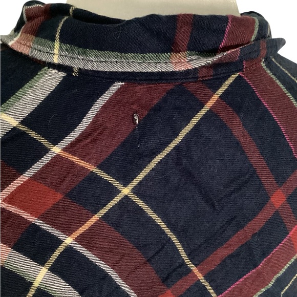 Abercrombie & Fitch Small Navy and Red Plaid Button Up Collared Shirt - Picture 8 of 10